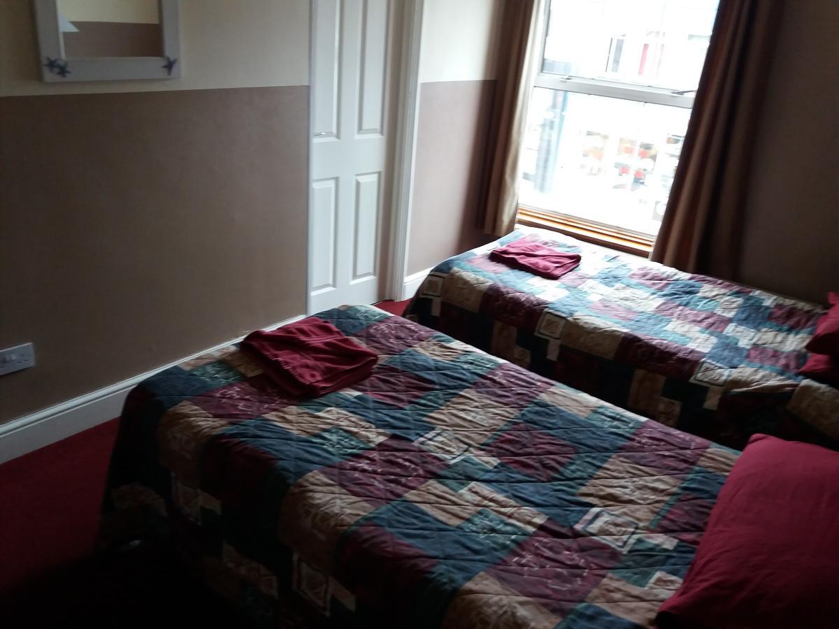 Bed and Breakfast The Crouch Oak à Addlestone Extérieur photo